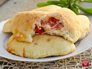 panzerotti pugliesi pomodoro e mozzarella - Perledigusto.it